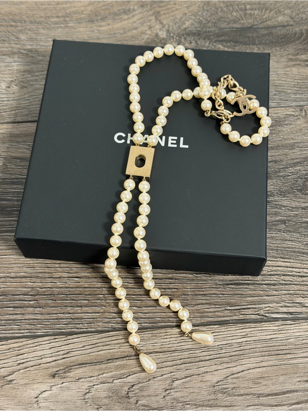Chanel Pearl Gold Lock Lavalier CC Necklace